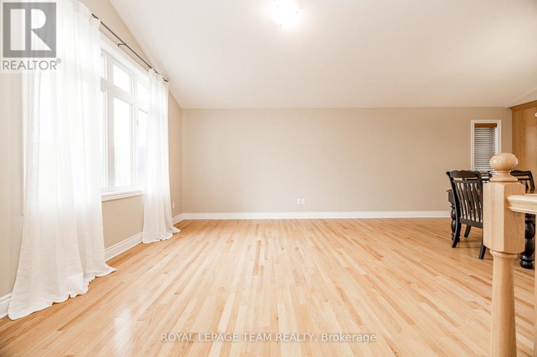 29034241/115-york-crossing-road/village-of-russell/russell/ontario/K4R0C5_9