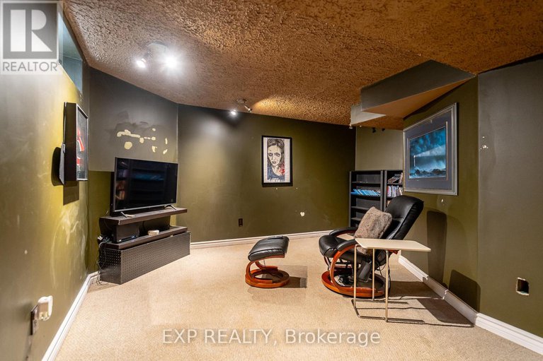 28989665/22-rickey-place/glencairnhazeldean/ottawa/ontario/K2L2E3_35