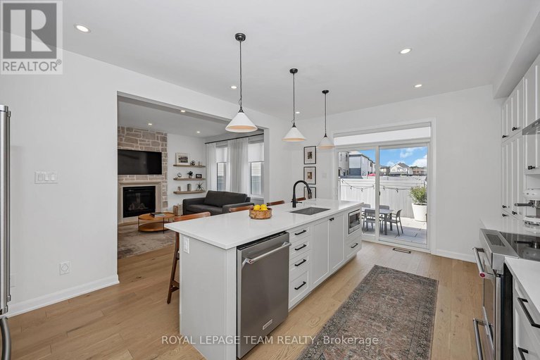 28583920/726-coast-circle/mahogany-community/ottawa/ontario/K4M0N2_17