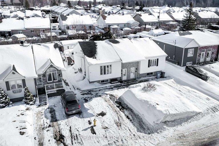 29320143/443-christine-street/hawkesbury/hawkesbury/ontario/K6A3P7_28