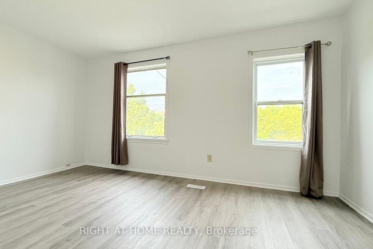 28610658/109-sweetland-avenue/sandy-hill/ottawa/ontario/K1N7V1_13