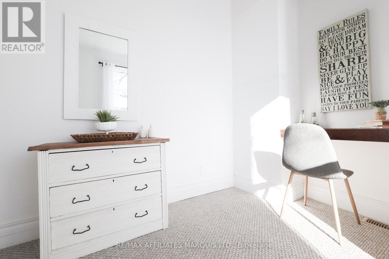 29078821/11-elgin-street-e/alexandria/north-glengarry/ontario/K0C1A0_42