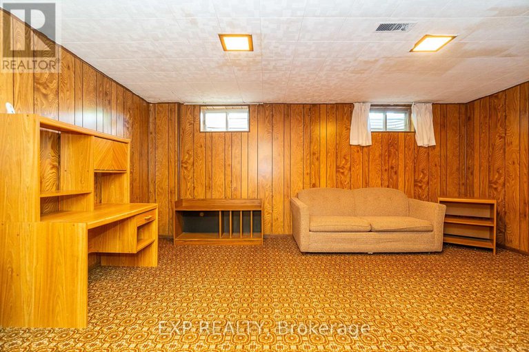 29054391/1008-riddell-avenue-s/mckellar-heightsglabar-park/ottawa/ontario/K2C2J5_28