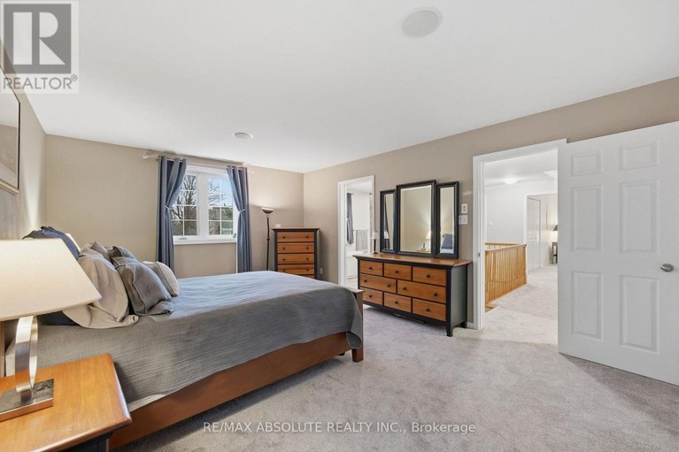 29629632/605-rowanwood-avenue/mckellarhighland/ottawa/ontario/K2A3E3_27