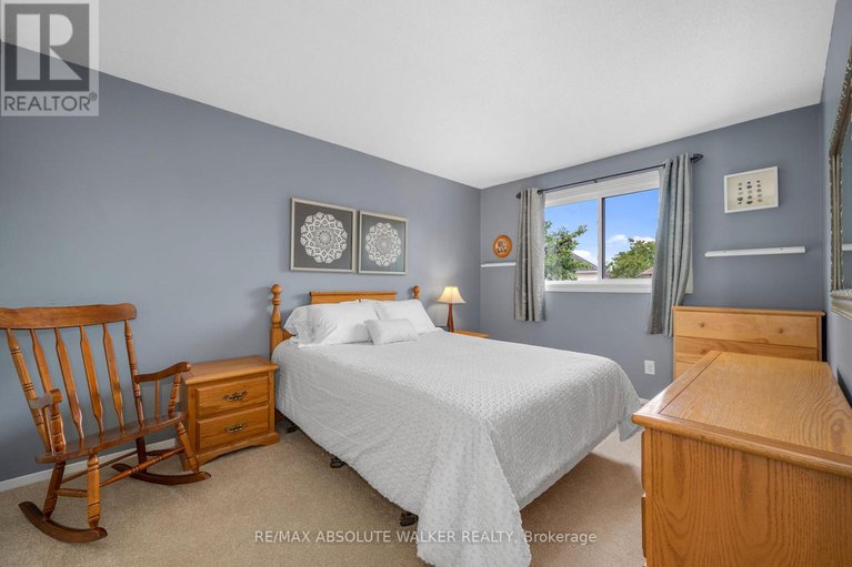 28806490/757-clearcrest-crescent/fallingbrookridgemount/ottawa/ontario/K4A3E7_15
