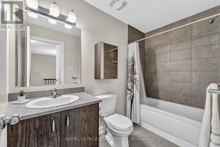 29608871/1214-cavallo-street/stittsville-south/ottawa/ontario/K2S0Z4_28