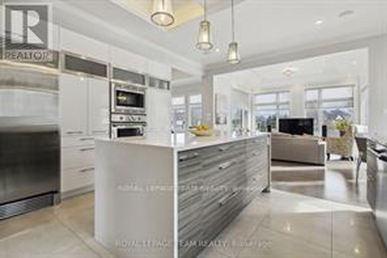 28941277/525-leimerk-court/manotick-village-manotick-estates/ottawa/ontario/K4M0B2_14