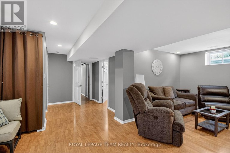 29402323/6291-ottawa-street-w/richmond/ottawa/ontario/K0A2Z0_43