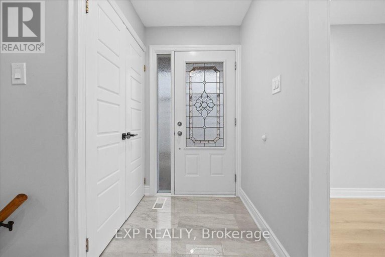 29178541/290-elderberry-terrace/chatelaine-village/ottawa/ontario/K1E1Z1_5