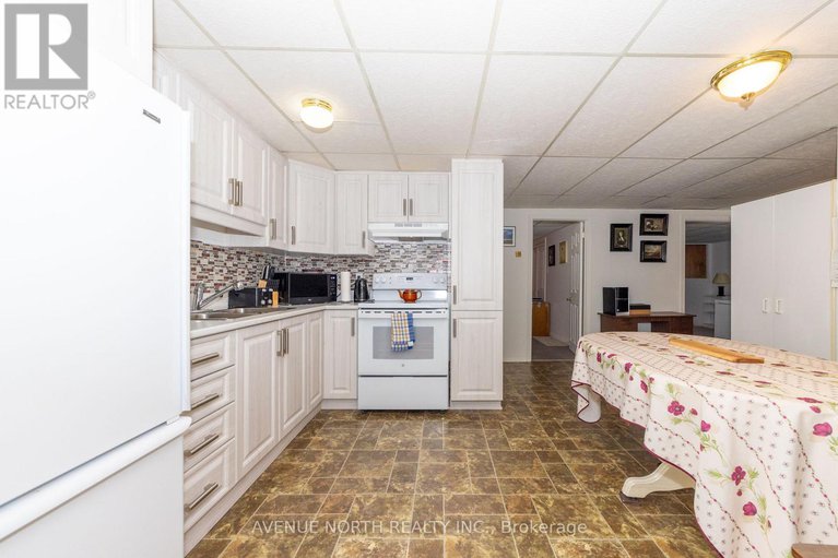 29268670/832-notre-dame-street/embrun/russell/ontario/K0A1W1_19