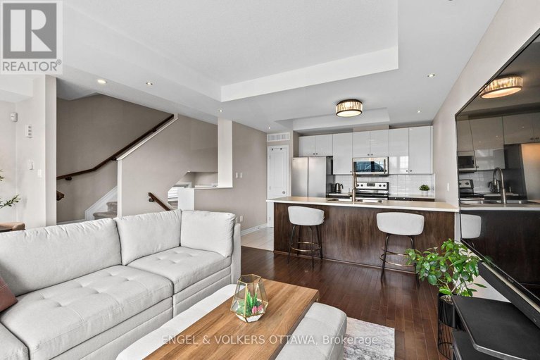 28498839/618-lauraleaf-crescent/half-moon-bay/ottawa/ontario/K2J6G9_15