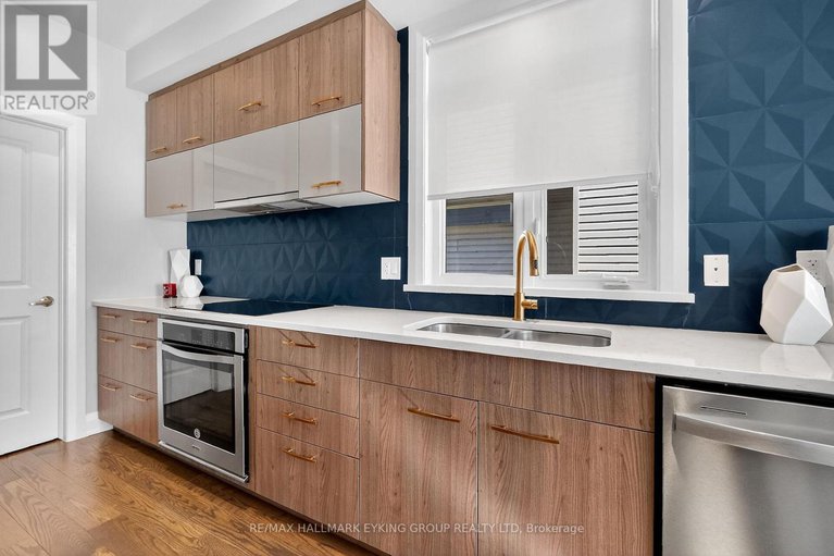 29049191/251-joshua-street/mer-bleuebradley-estatesanderson-park/ottawa/ontario/K1W0H3_21