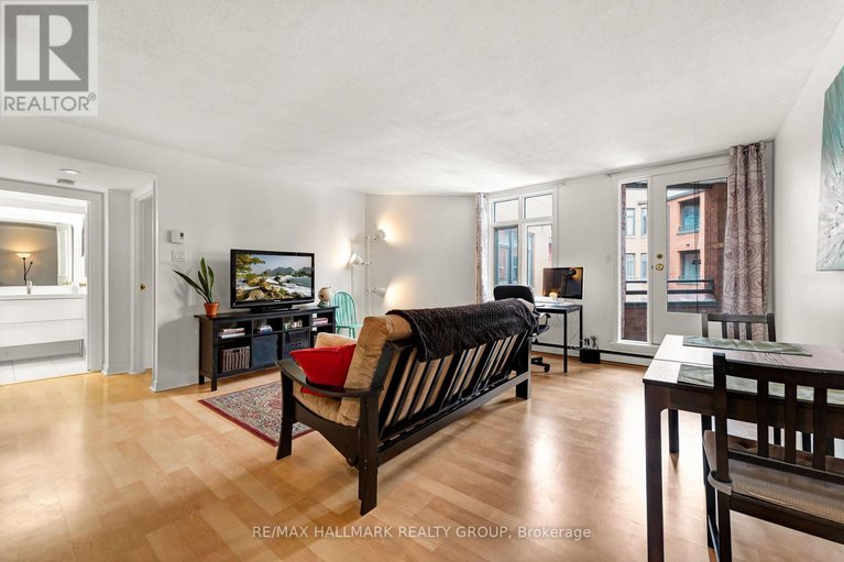28444358/403-215-somerset-street-w/ottawa-centre/ottawa/ontario/K2P0J1_12