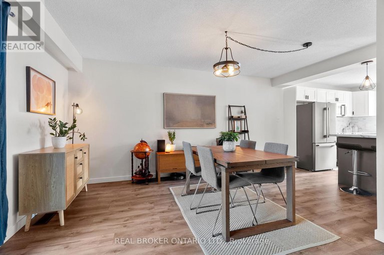28983719/a-3911-old-richmond-road/arbeatha-park/ottawa/ontario/K2H8T9_15