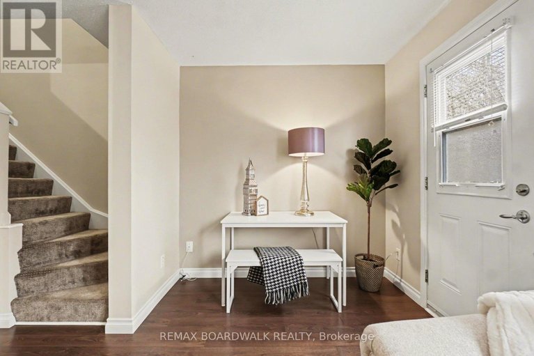 29619477/197-teal-crescent/chatelaine-village/ottawa/ontario/K1E2C3_16