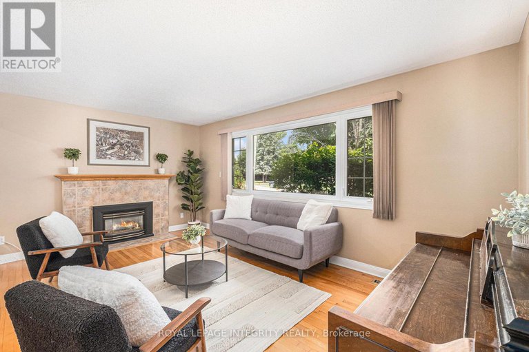 28620612/16-ember-glow-court/stittsville-central/ottawa/ontario/K2S1C3_5