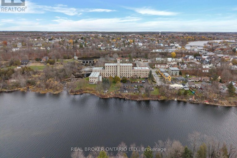 29142486/106-1-rosamond-street-e/almonte/mississippi-mills/ontario/K0A1A0_32