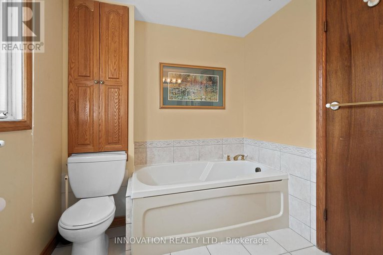 28409524/40-hadley-circle/bells-corners/ottawa/ontario/K2H6N9_24