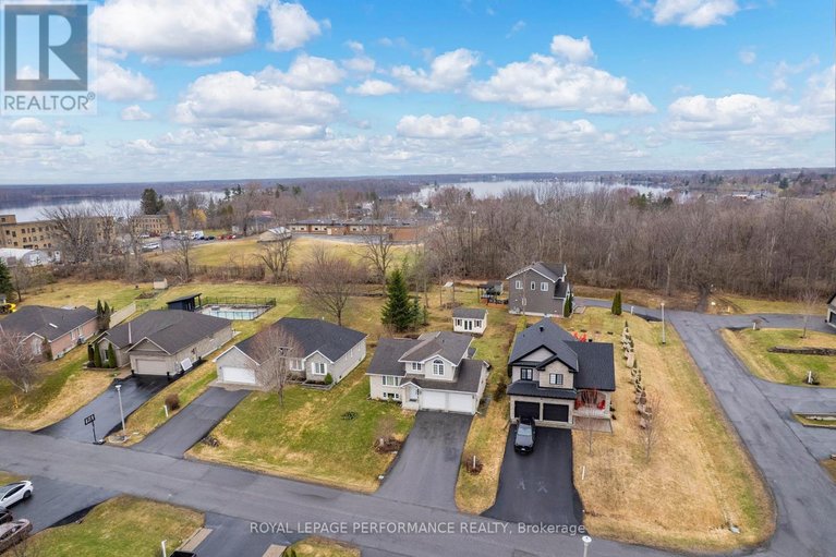 29593510/18353-lana-drive/south-glengarry-charlottenburgh-twp/south-glengarry/ontario/K6H7L9_49