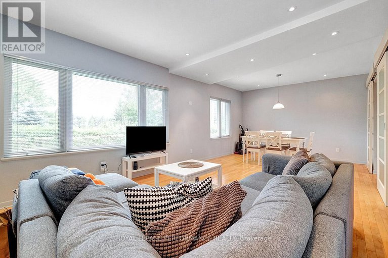 28158487/529-echo-drive/ottawa-east/ottawa/ontario/K1S1N7_5