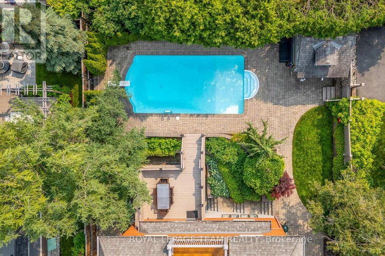 29616442/483-golden-avenue/mckellarhighland/ottawa/ontario/K2A2E4_45