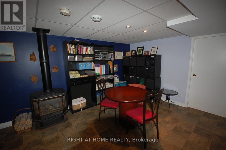 28833759/490-dalrymple-drive/town-of-rockland/clarence-rockland/ontario/K4K1G7_17