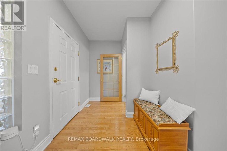 29641184/1210-barnett-drive/cumberland-village/ottawa/ontario/K4C1C7_25