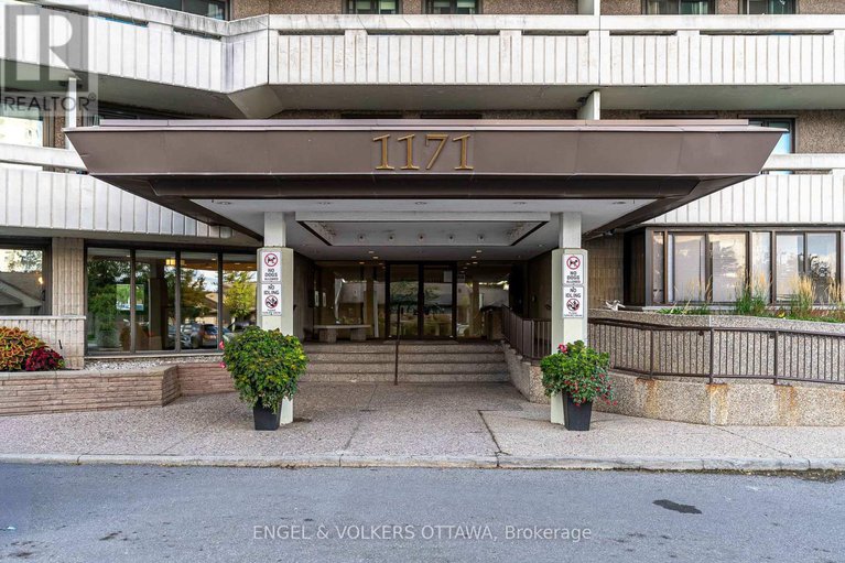 29223643/606-1171-ambleside-drive/woodroffe/ottawa/ontario/K2B8E1_4