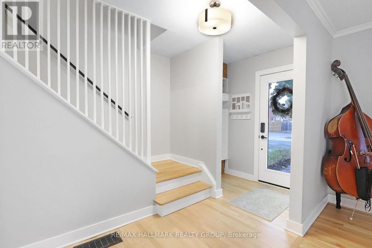 28903308/836-borthwick-avenue/castle-heightsrideau-high/ottawa/ontario/K1K2M8_6