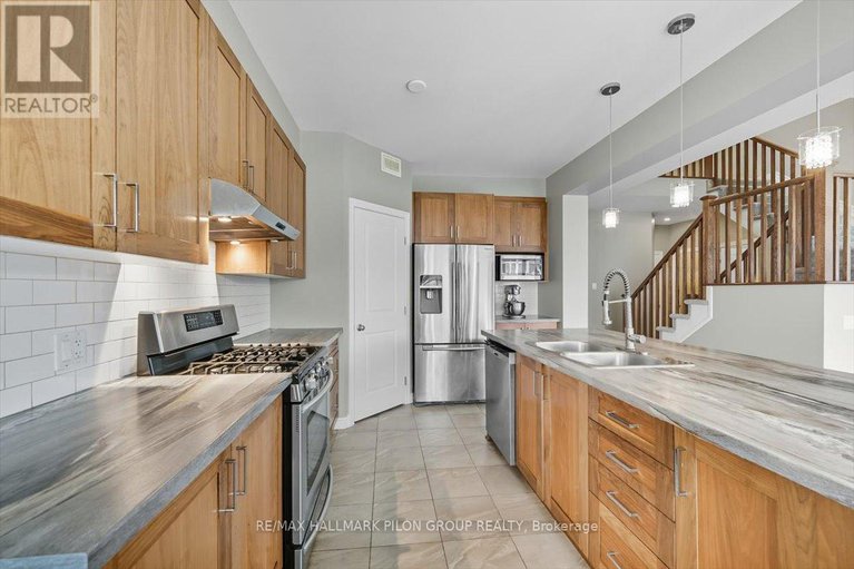 28853468/502-strasbourg-street/avalon-west/ottawa/ontario/K4A0M7_3