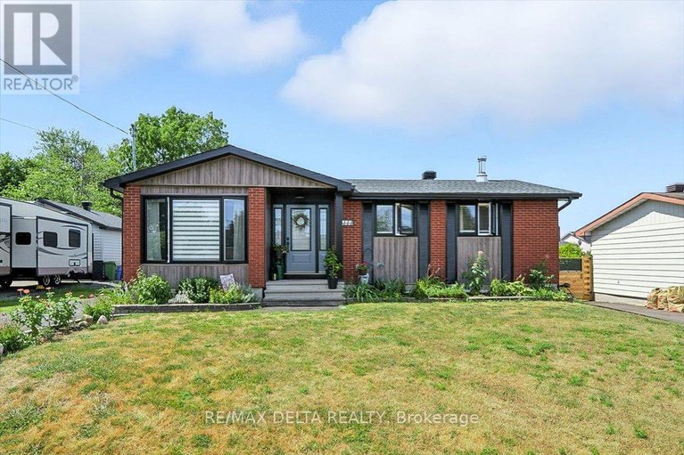 28749415/444-gilles-street/town-of-rockland/clarence-rockland/ontario/K4K1H4_1