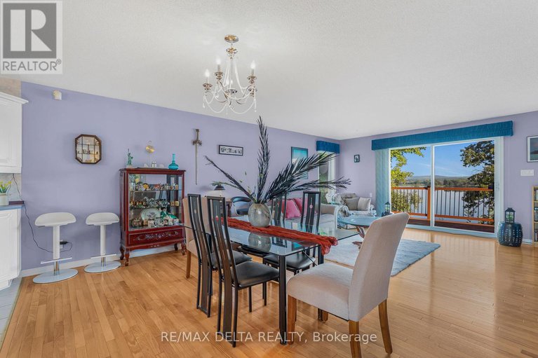 28770240/3705-old-highway-17-road/clarencerockland-twp/clarence-rockland/ontario/K4K1W2_5