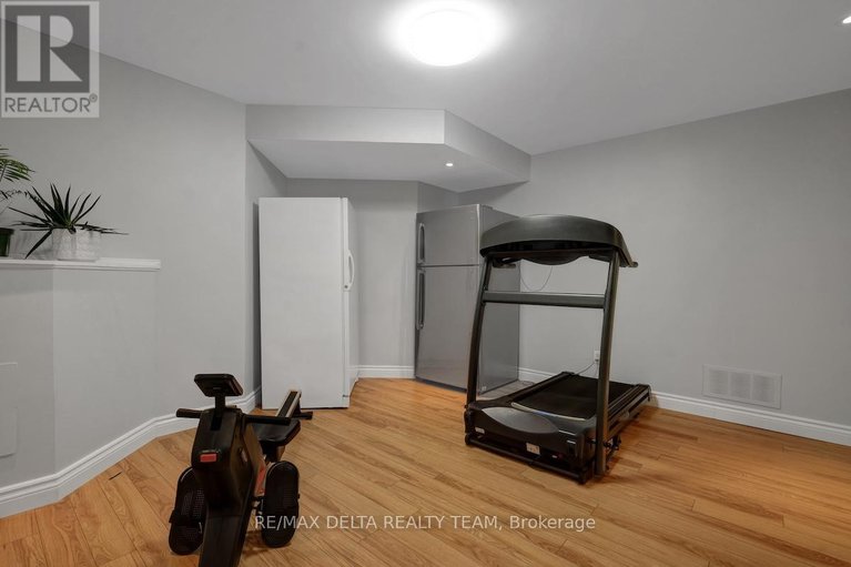 28971561/1969-schroeder-crescent/springridgeeast-village/ottawa/ontario/K4A4P7_38