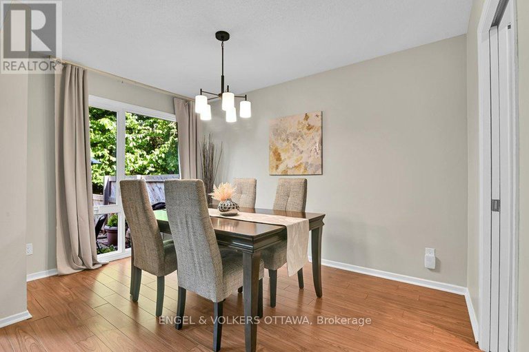 28990233/16-525-hilson-avenue/westborohampton-park/ottawa/ontario/K1Z6C9_12