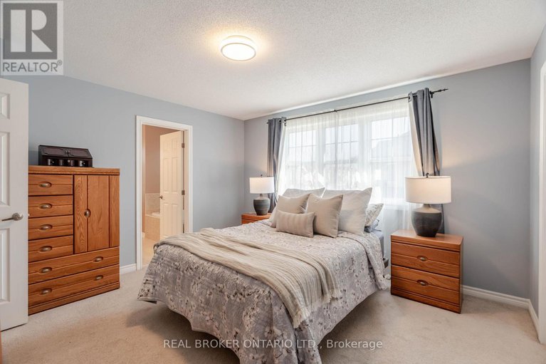 28213457/2539-stone-cove-crescent/half-moon-bay/ottawa/ontario/K2J0T2_20