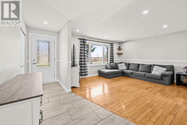 29645047/1547-st-jacques-road/russell-twp/russell/ontario/K0A1W0_9