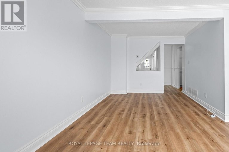 29585057/6356-mary-jane-crescent/chateauneuf/ottawa/ontario/K1C3C2_10