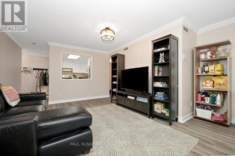 29507377/202-939-north-river-road/overbrook/ottawa/ontario/K1K3V2_8