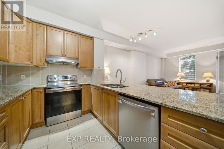 29466229/205-bolton-street/lower-townbyward-market/ottawa/ontario/K1N1K7_13