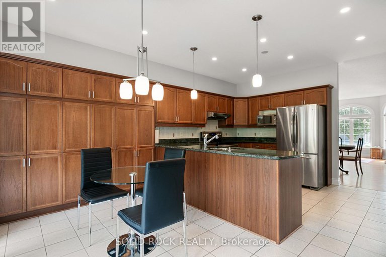 28419528/49-caribou-avenue/stittsville-south/ottawa/ontario/K2S1X3_21