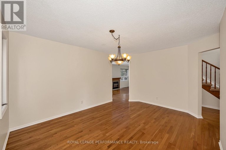 29648632/2023-rolling-brook-drive/orleans-village/ottawa/ontario/K1W1C9_7