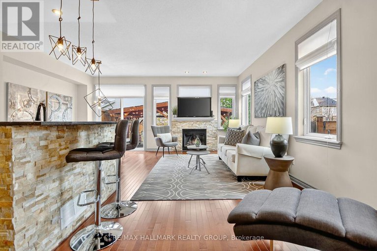 29111123/668-bowercrest-crescent/riverside-southgloucester-glen/ottawa/ontario/K1V2M2_11