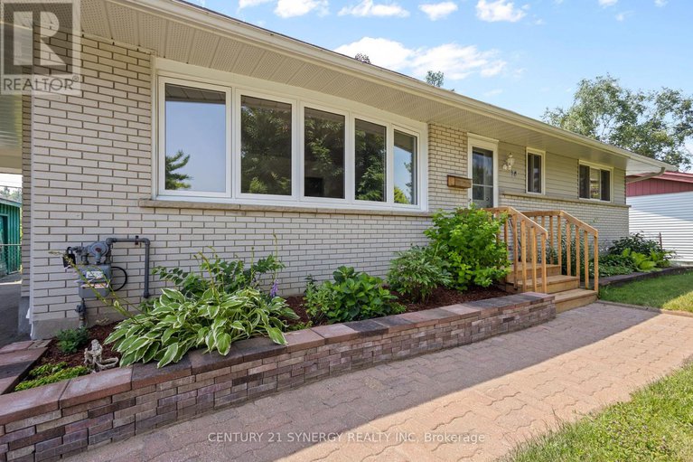 28631237/20-parkside-crescent/meadowlandscrestview/ottawa/ontario/K2G3B5_4