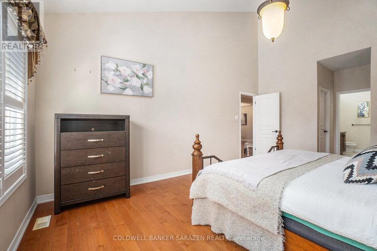 28981674/221-madhu-crescent/mooneys-bay/ottawa/ontario/K2C4J2_22