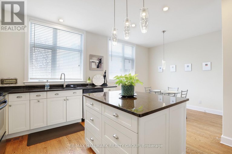 29354070/5-nautica-private-private/crystal-beach/ottawa/ontario/K2H1E5_15