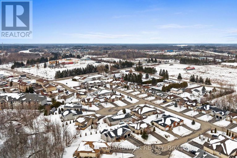 29430722/110-templeton-court/kemptville/north-grenville/ontario/K0G1J0_34