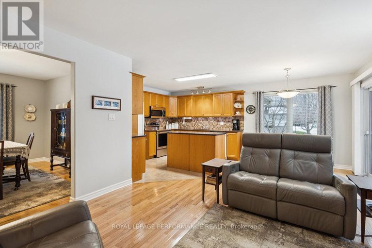 29118234/7051-donwel-drive/greely/ottawa/ontario/K4P1M7_7