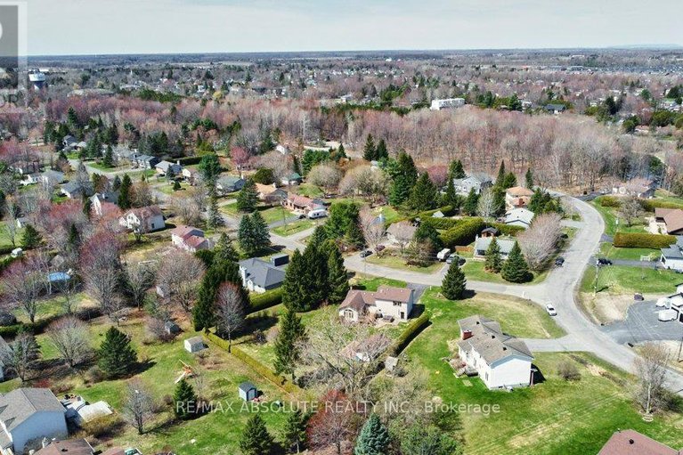 29665092/535-gascon-street/village-of-russell/russell/ontario/K4R1C6_46