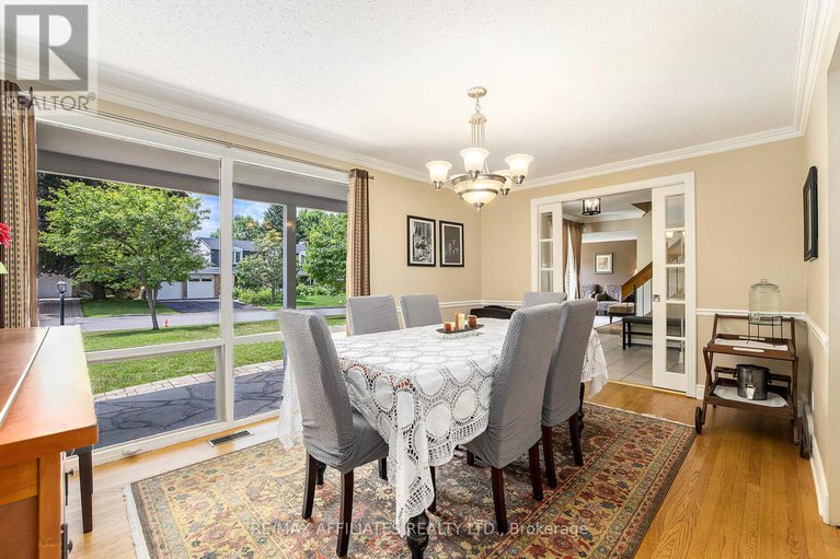 29063663/23-sioux-crescent/bruce-farmgraham-parkqualicumbellands/ottawa/ontario/K2H7E4_10