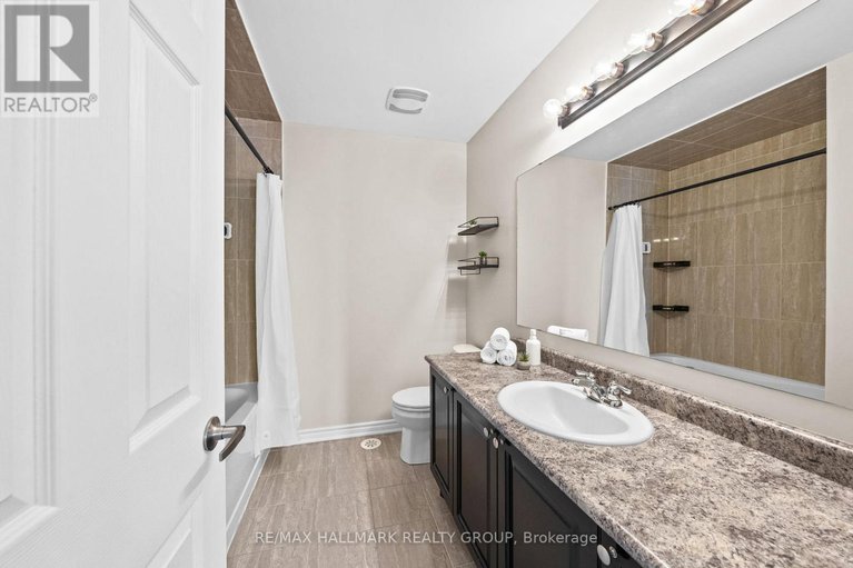 29402319/128-sunshine-crescent/notting-hillsummerside/ottawa/ontario/K4A0V3_30